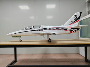 MyHobby 2m L-39 Albatros Composite jet  -PNP  (Turbine Ready)